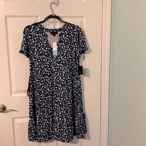 Blue floral Fortune + Ivy dress, size Large. NWT
